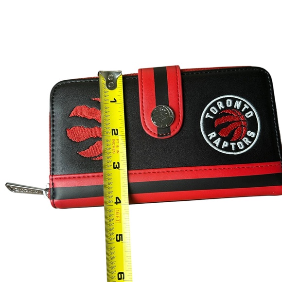 Loungefly NBA Toronto Raptors Zip Around Wallet - Picture 7 of 7